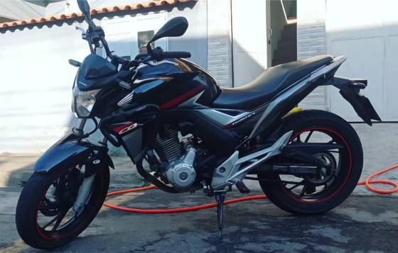 HONDA CB TWISTER 